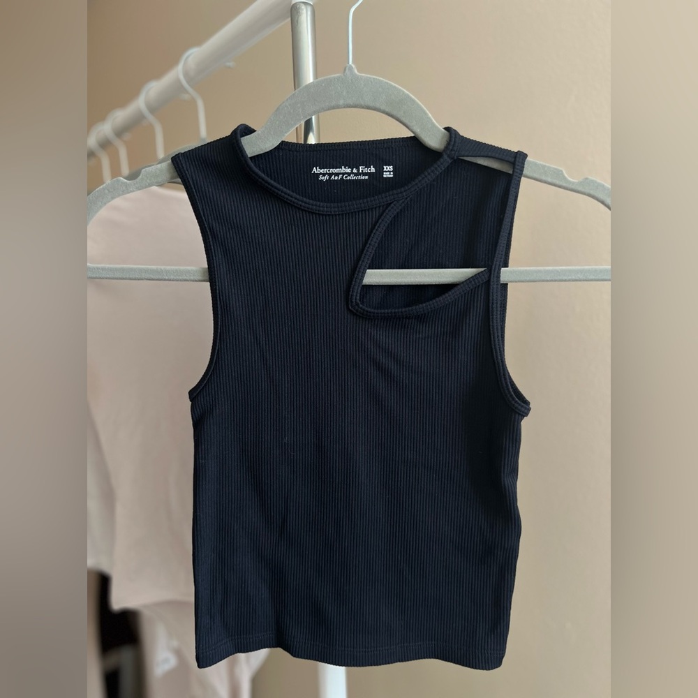 A&F Cutout Ribbed Tank Top Black